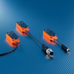 Premiers détecteurs capacitifs compacts IO-Link 